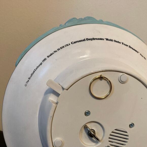 The Bradford Exchange, 1996, Carousel Daydreams, Hold On To Your Dreams - Music - Picture 9 of 9